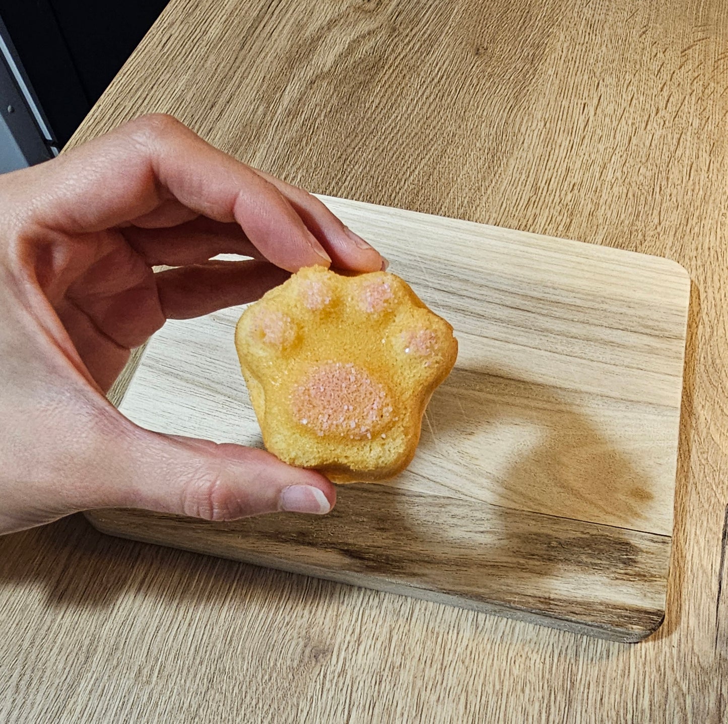 Adorable Shaped Cakelets - 12 Mini Paw Print or Acorn Shaped Cakes in Various Flavours