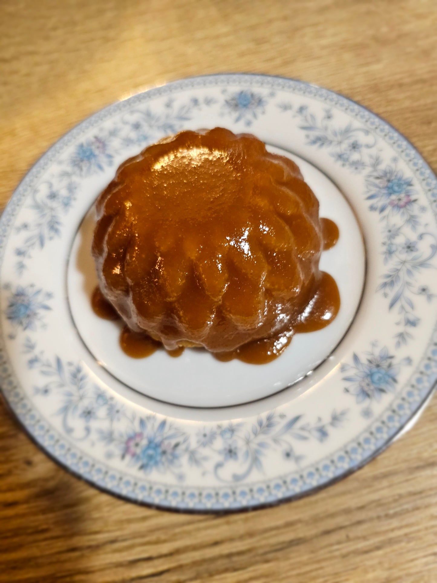 Taste Tester Mini Flower-Shaped Banana Cakes with Vanilla Caramel Sauce