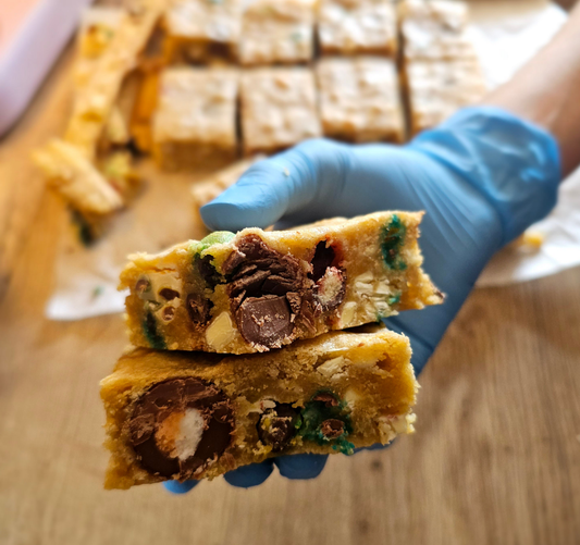 PRE-ORDER: Easter Blondies, Brownies & Traybakes
